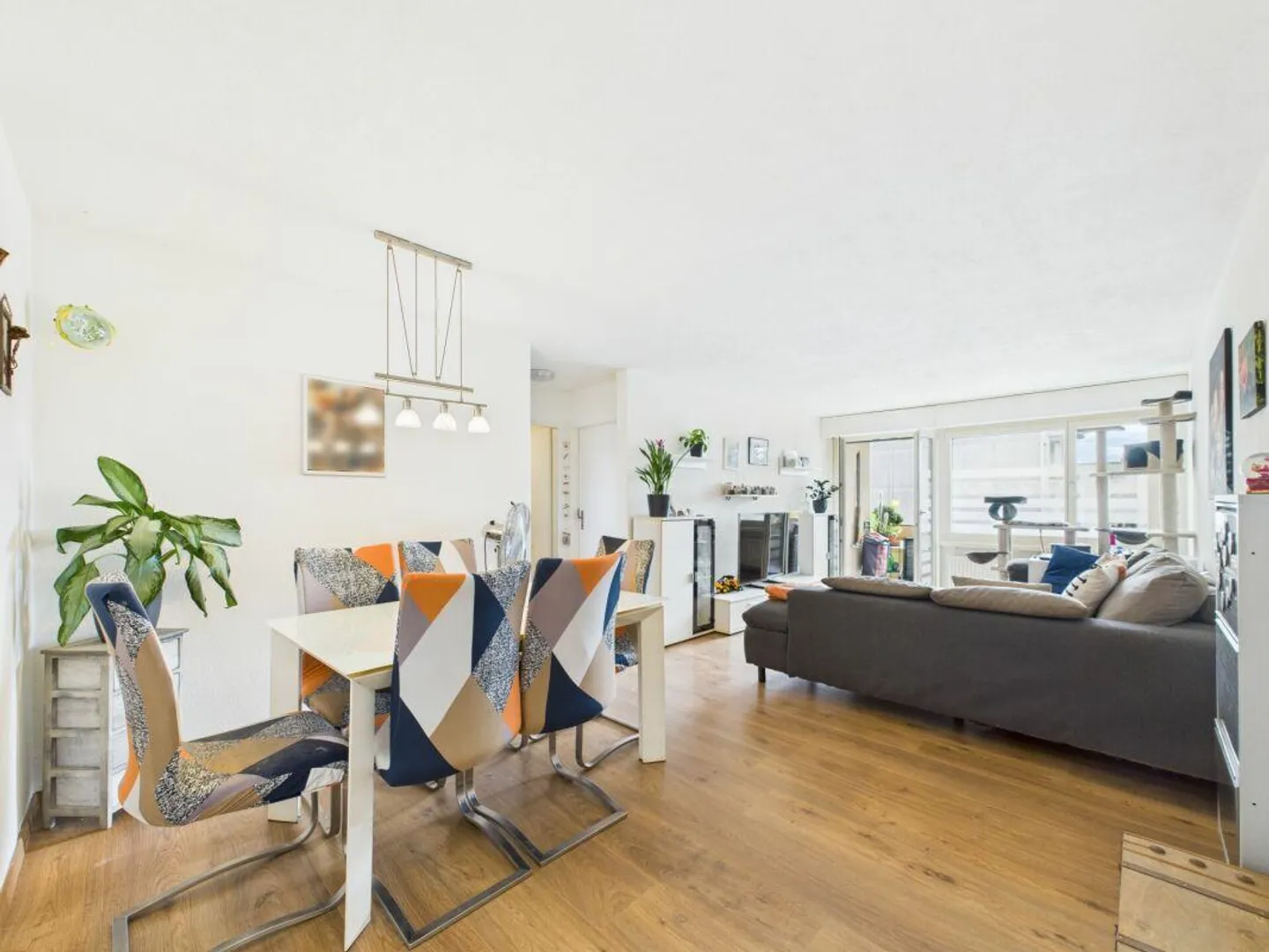 Prime Location with a View - Ideal Retirement Apartment / Investment (without parking, with top connections) - Photo 5 of 21