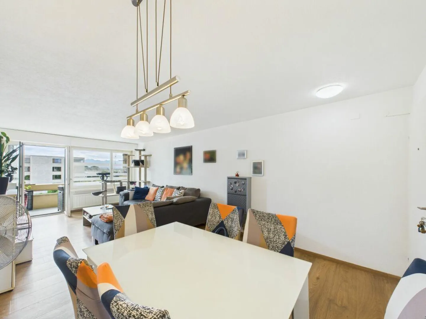 Prime Location with a View - Ideal Retirement Apartment / Investment (without parking, with top connections) - Photo 6 of 21