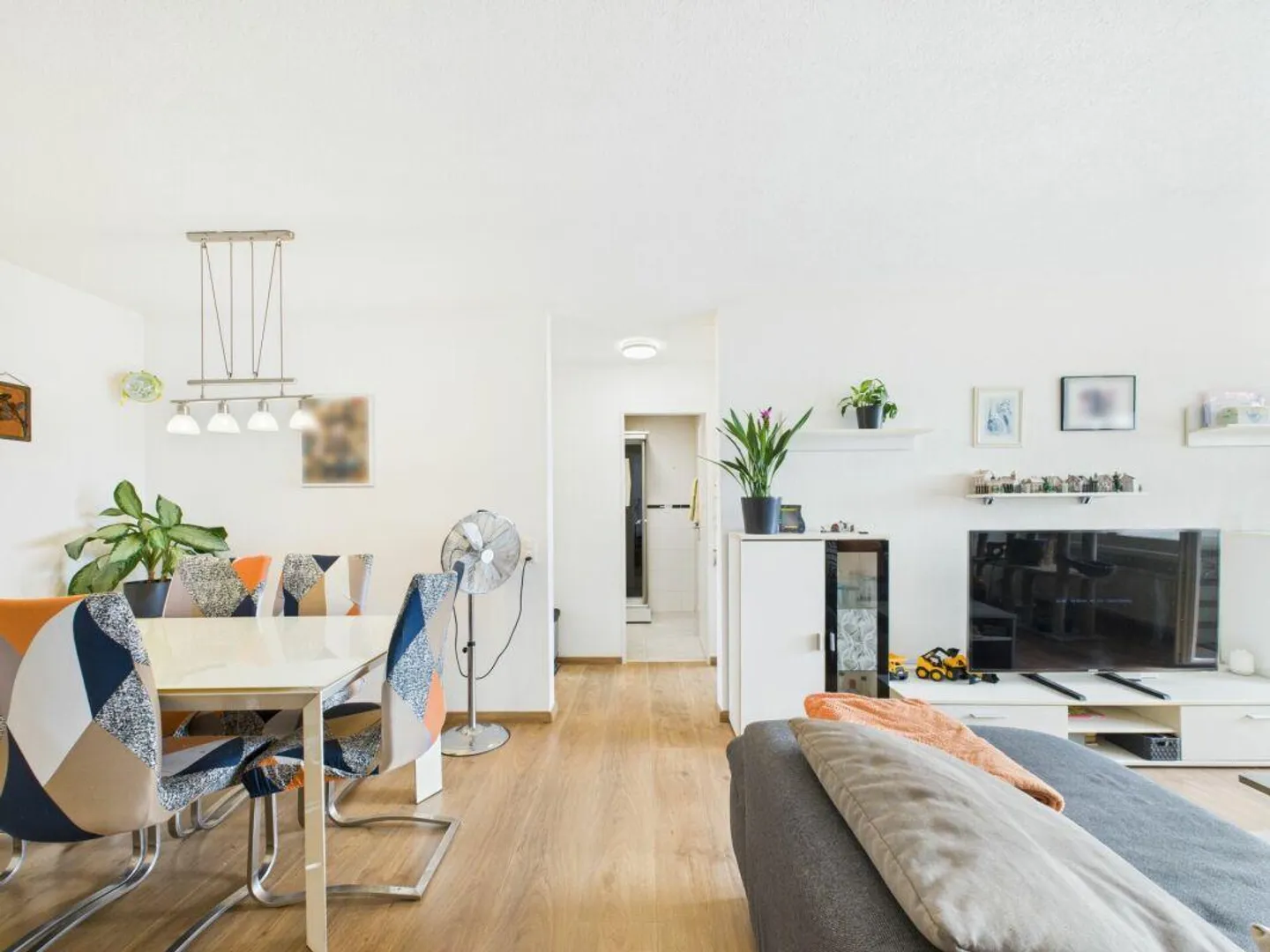 Prime Location with a View - Ideal Retirement Apartment / Investment (without parking, with top connections) - Photo 7 of 21