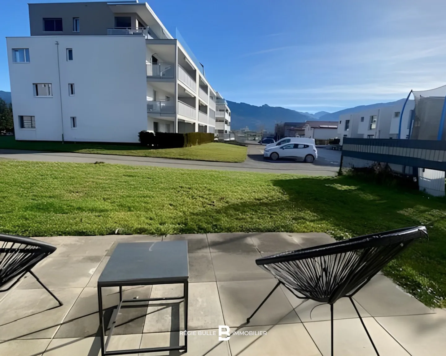 Marsens - Peaceful 2.5-room apartment for rent - Photo 3 of 4