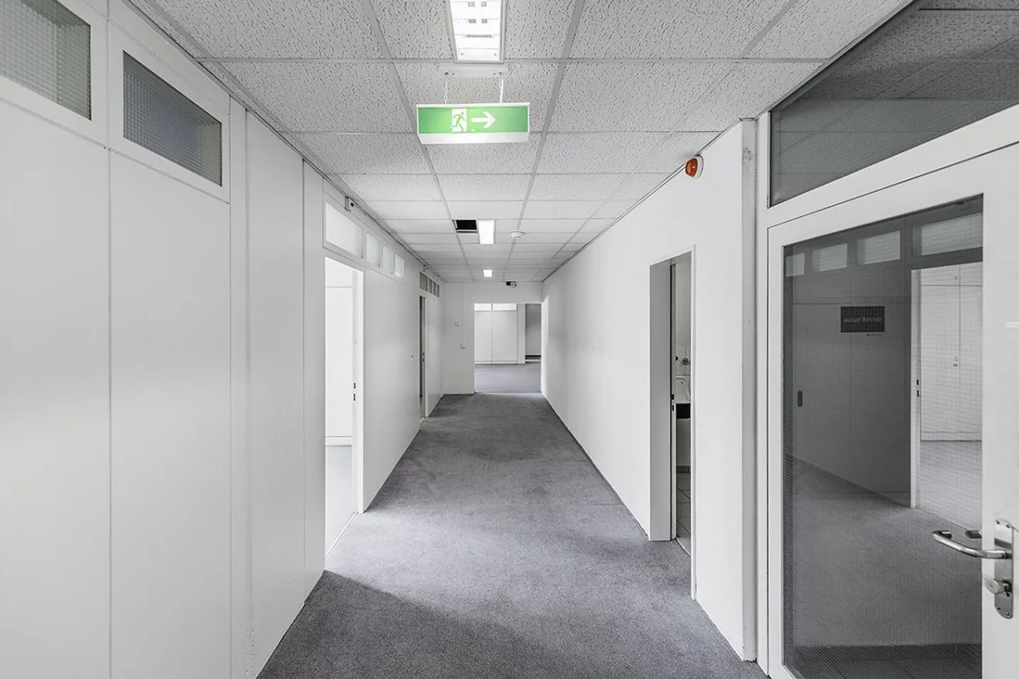 Spazi per uffici temporanei a Spreitenbach nel palazzo Shoppi Tivoli - Foto 4 di 5