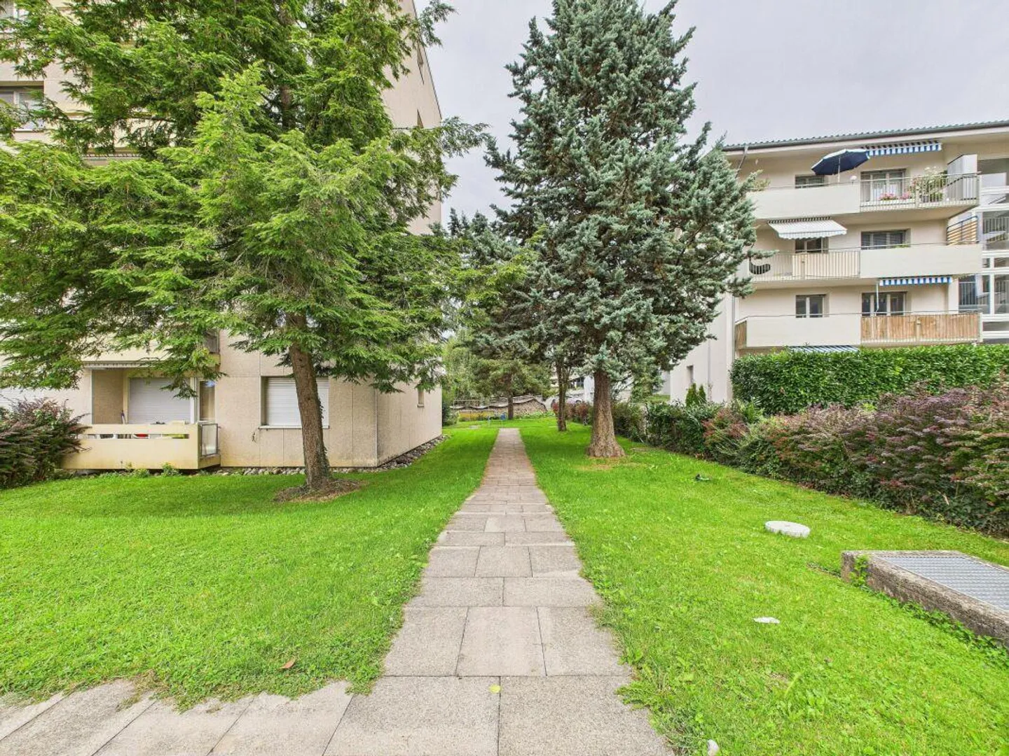 Prime Location with a View - Ideal Retirement Apartment / Investment (without parking, with top connections) - Photo 19 of 21