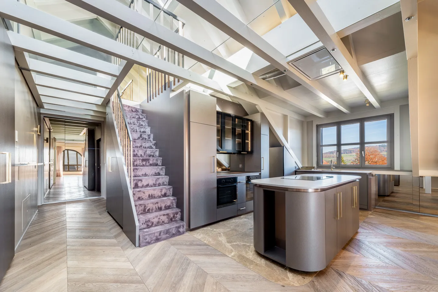 Luxurious 4.5-room penthouse apartment (170 m²) with gallery and lake view - Photo 3 of 13