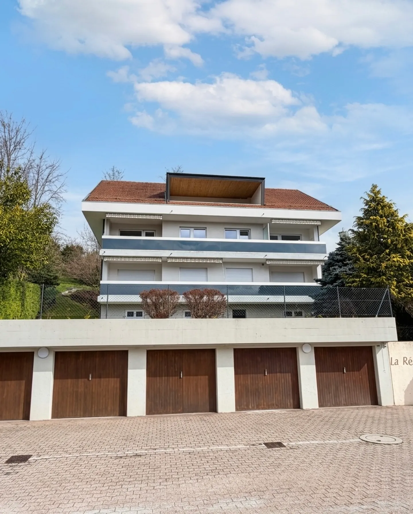 Attique Charmant avec Vue sur le Lac - Photo 1 sur 14