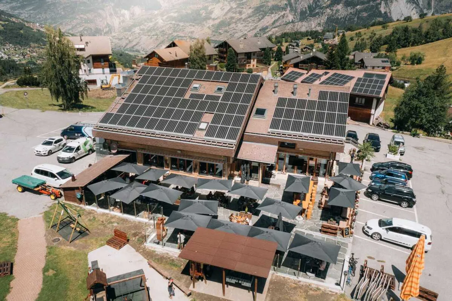 DA AFFITTARE: Hotel-Ristorante di prima classe RONALP a Bürchen in cima ... - Foto 1 di 13