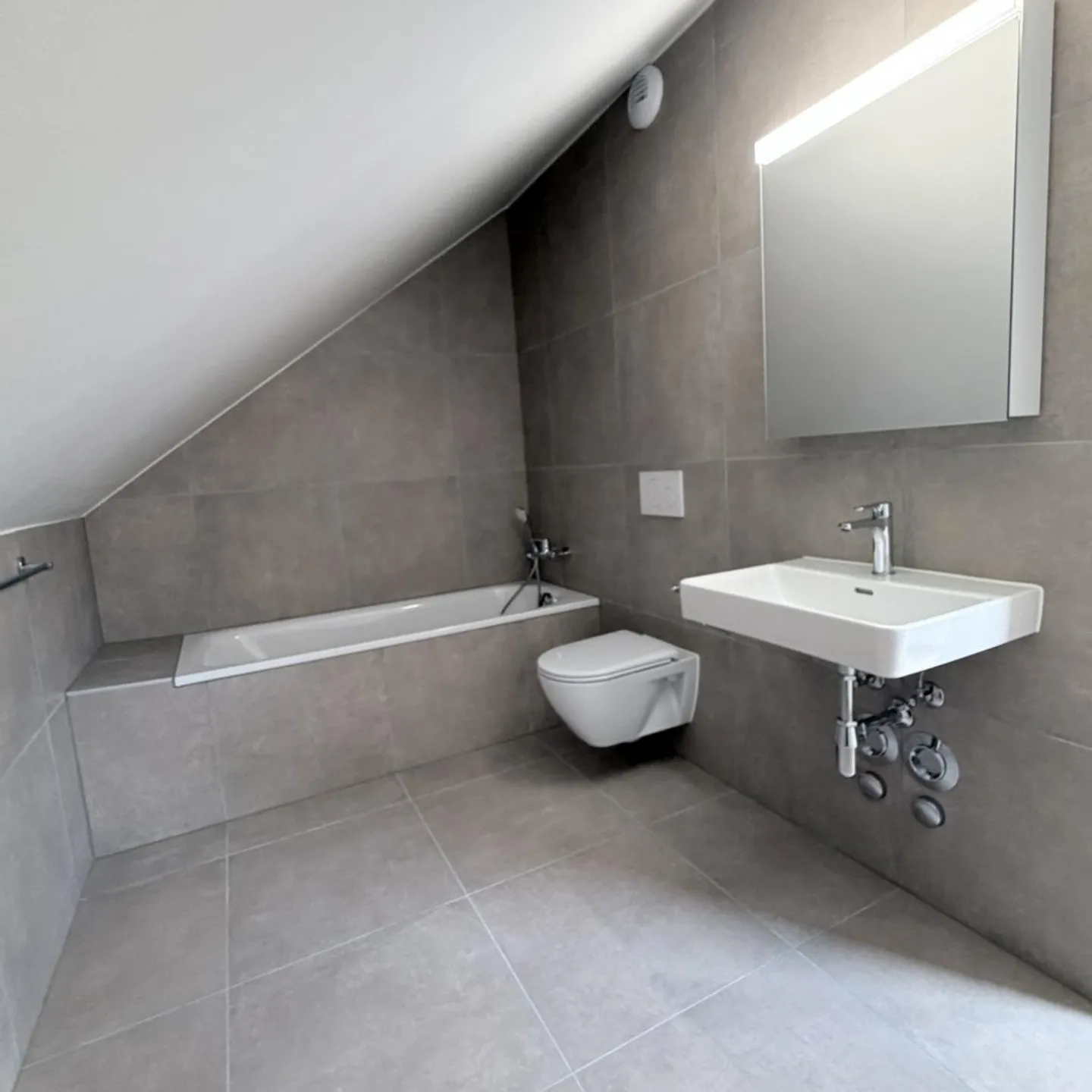 Attique Charmant avec Vue sur le Lac - Photo 4 sur 14