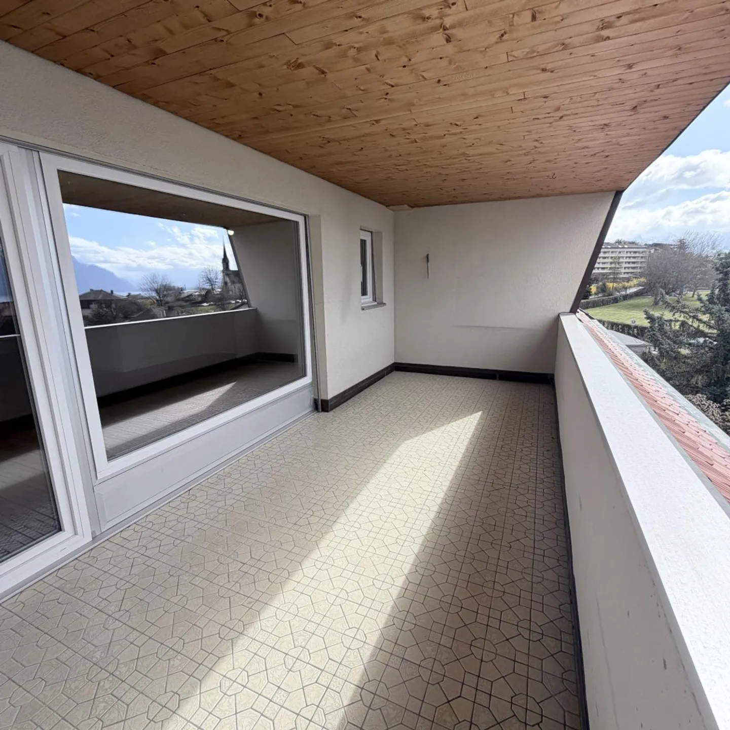 Attique Charmant avec Vue sur le Lac - Photo 12 sur 14