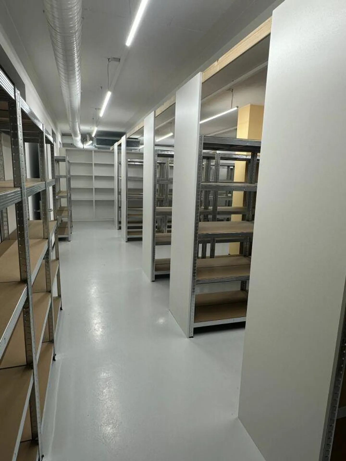 Uffici/Spazi commerciali in una posizione ben collegata - Foto 12 di 15