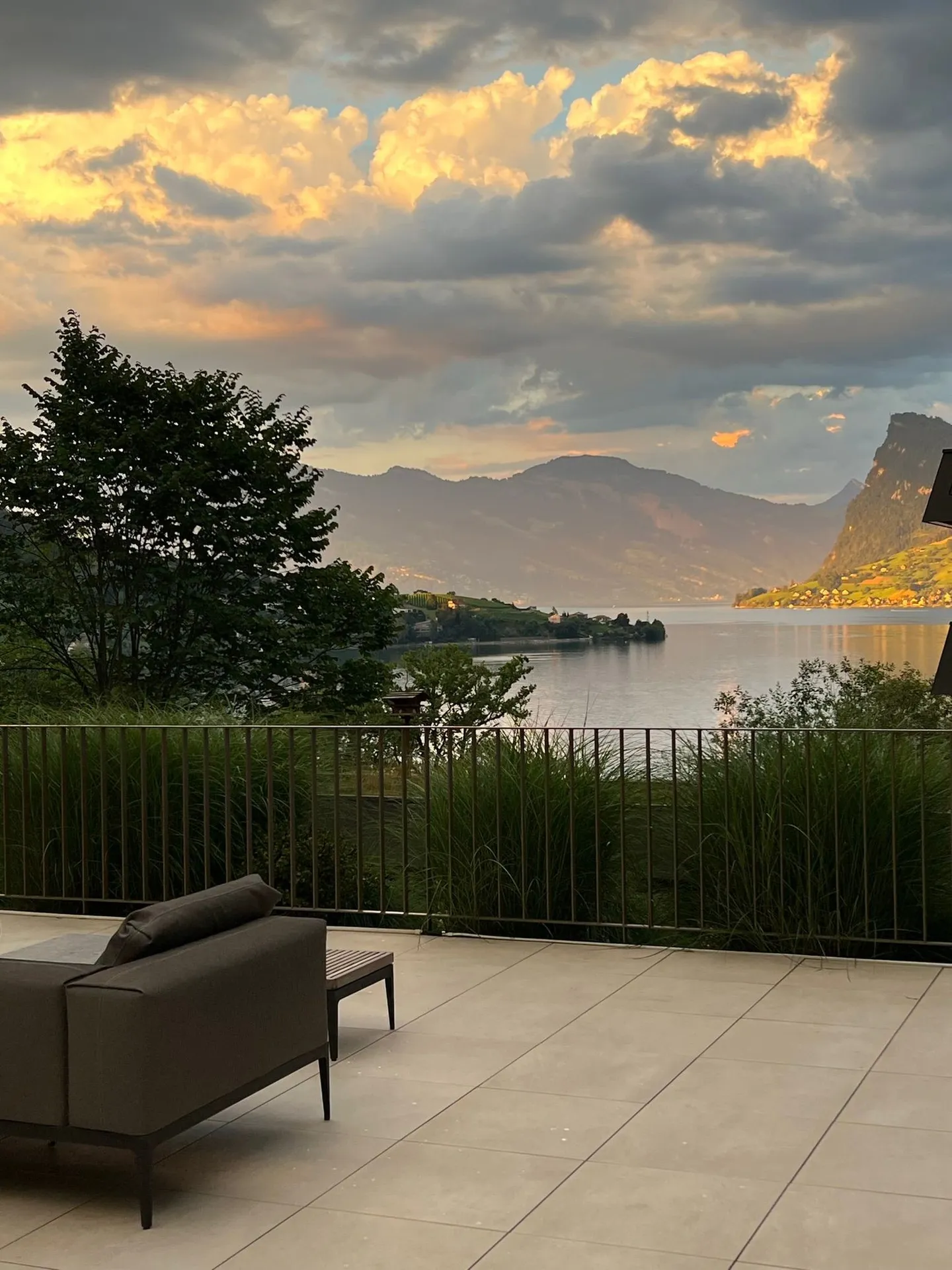 Exclusive 3.5-room terrace apartment with large sun terrace in Hergiswil - Photo 10 of 22