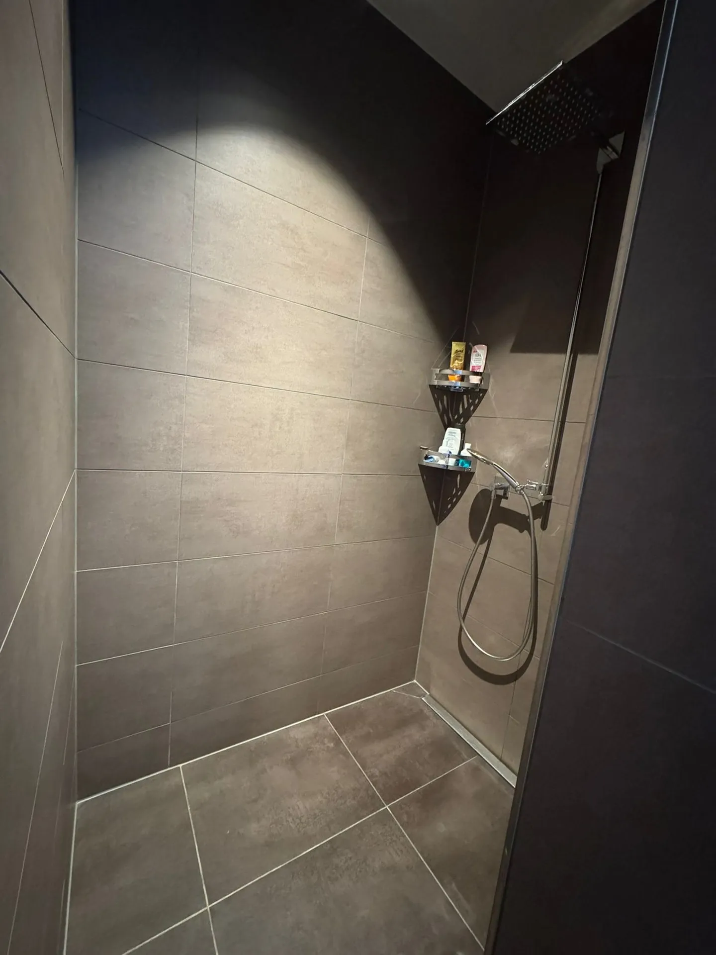 Exclusive 3.5-room terrace apartment with large sun terrace in Hergiswil - Photo 15 of 22