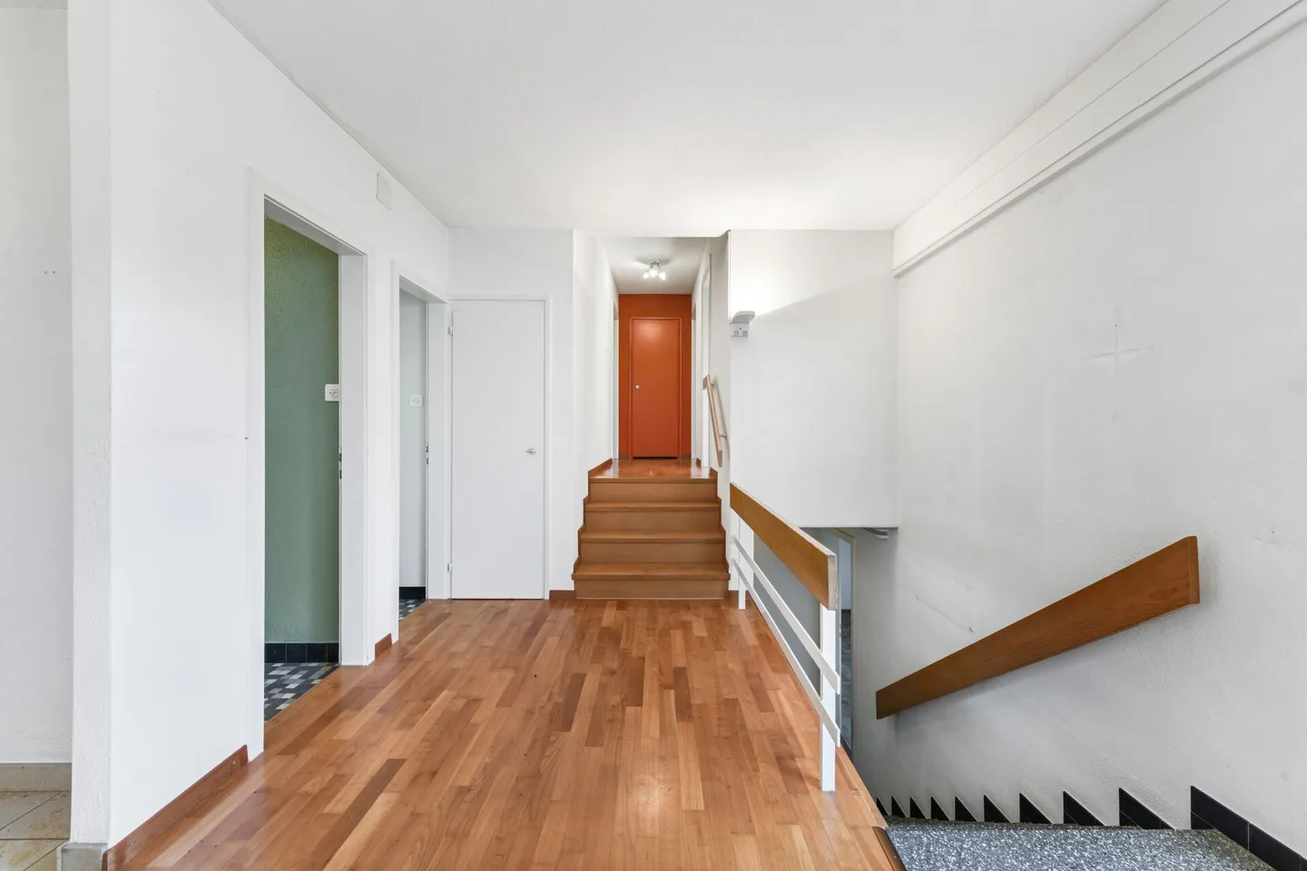 Living with Charm: Detached Villa with Large Garden in Quiet Location of Goldach - Photo 9 of 41