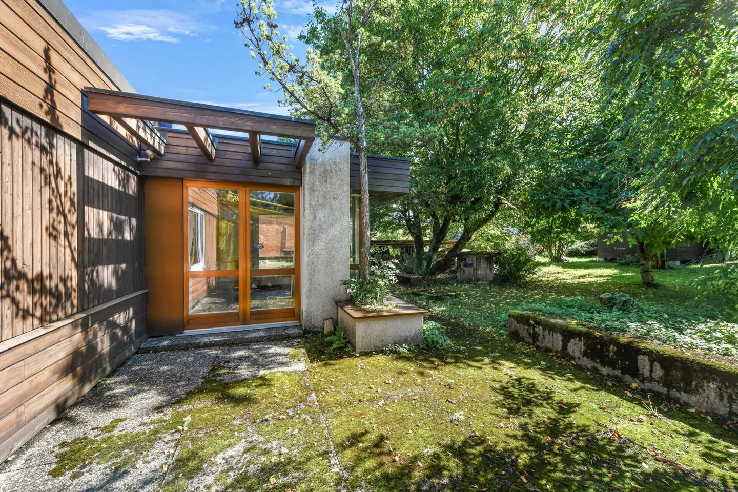 Living with Charm: Detached Villa with Large Garden in Quiet Location of Goldach - Photo 31 of 41