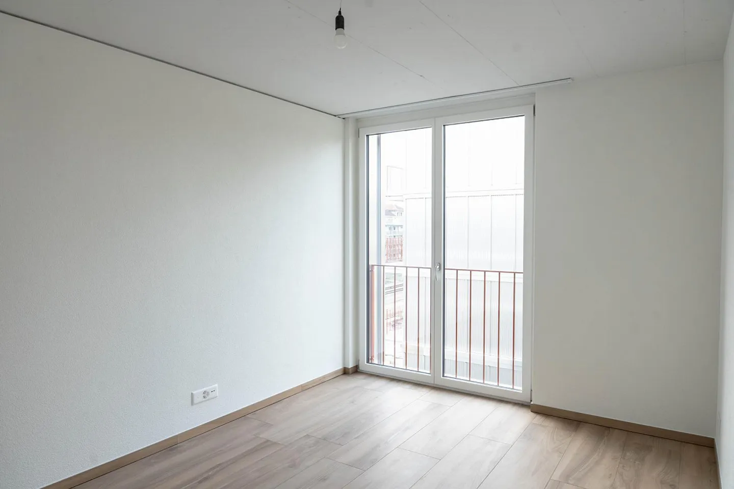 First Rental - Penthouse Apartment in Burgdorf - Photo 10 of 12