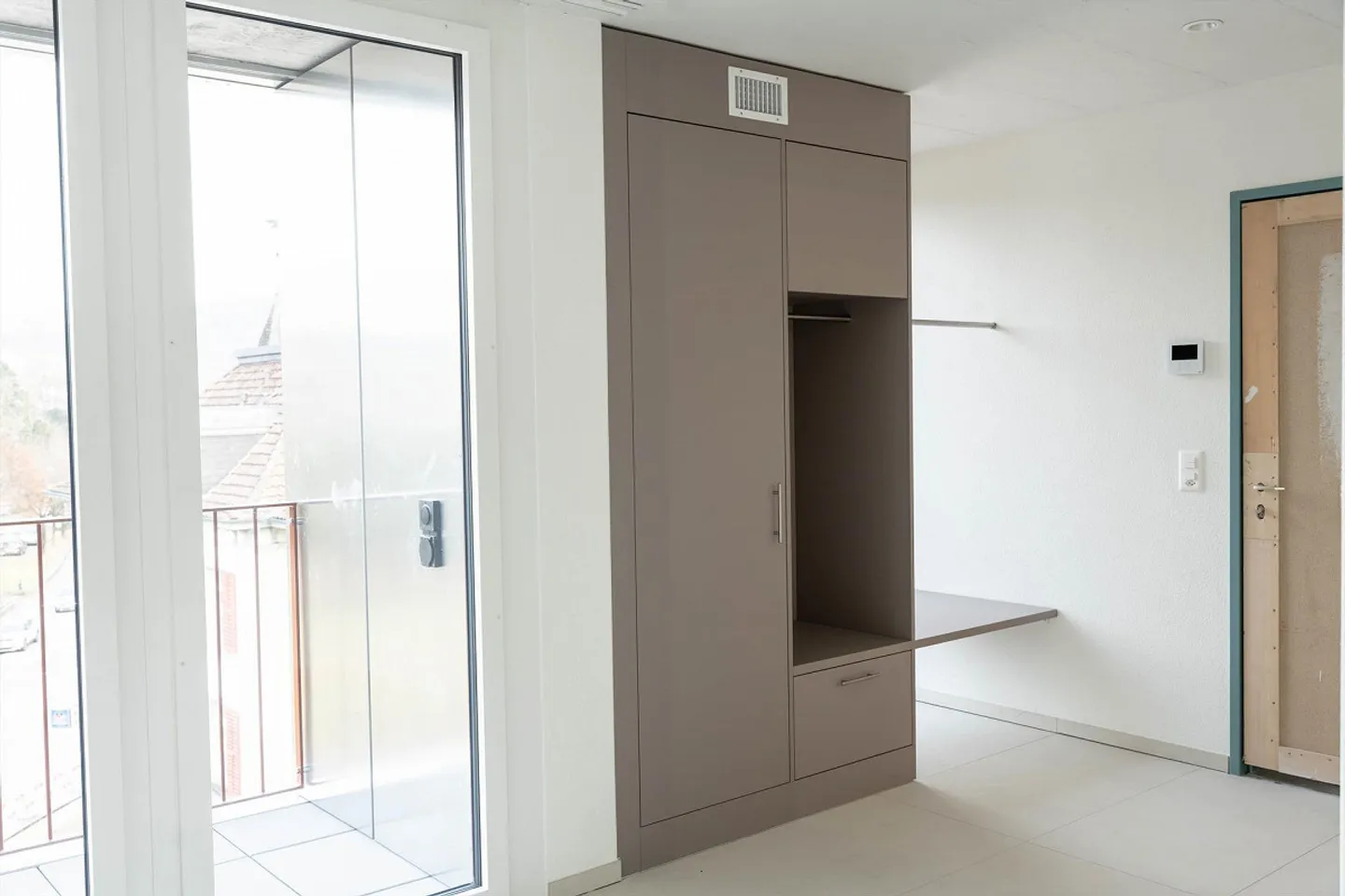 First Rental - Penthouse Apartment in Burgdorf - Photo 11 of 12