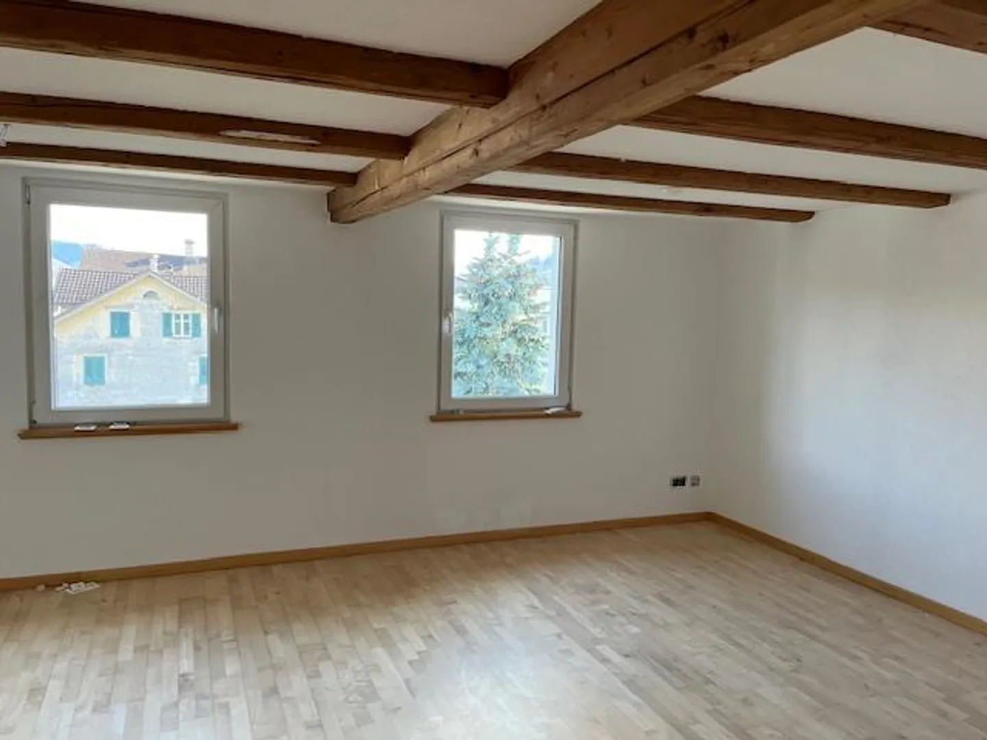 5 Room Attic Apartment - Photo 5 of 13