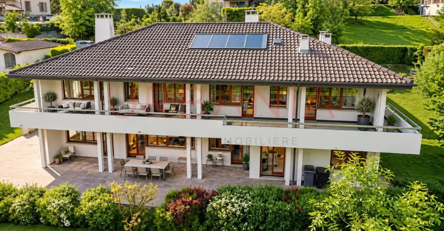 Charmantes Einfamilienhaus, bewaldeter Garten und schöne Volumen - Foto 1 von 7