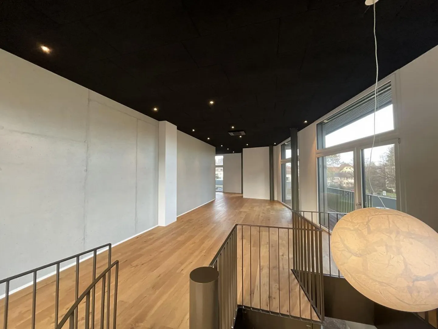 Versatile Commercial Space in Emmenbrücke - Photo 4 of 12
