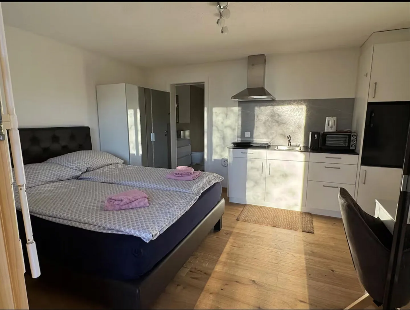 1 Room Furnished Living Object - Photo 1 of 8