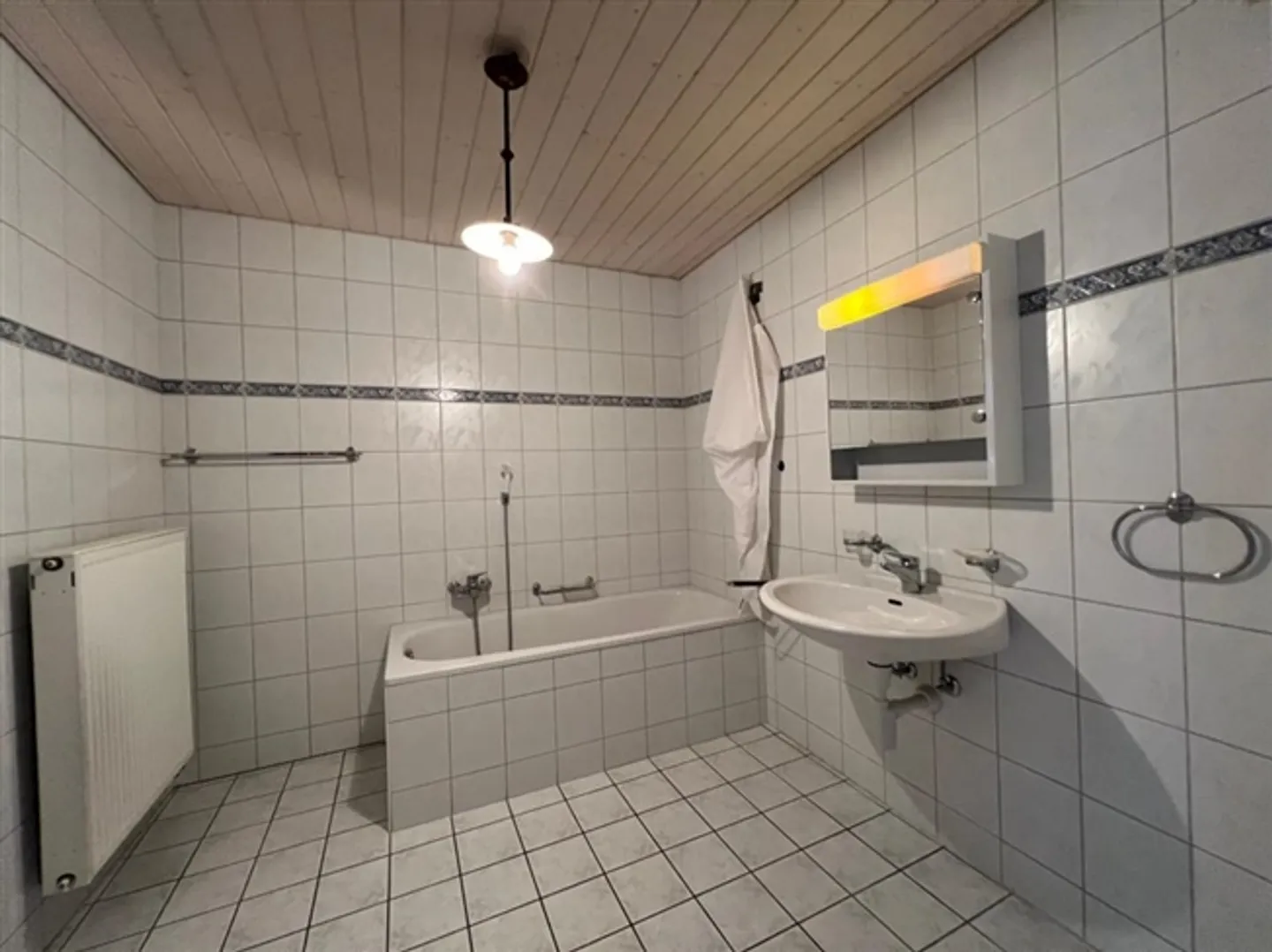 Property with large garden protected from view - Photo 13 of 13