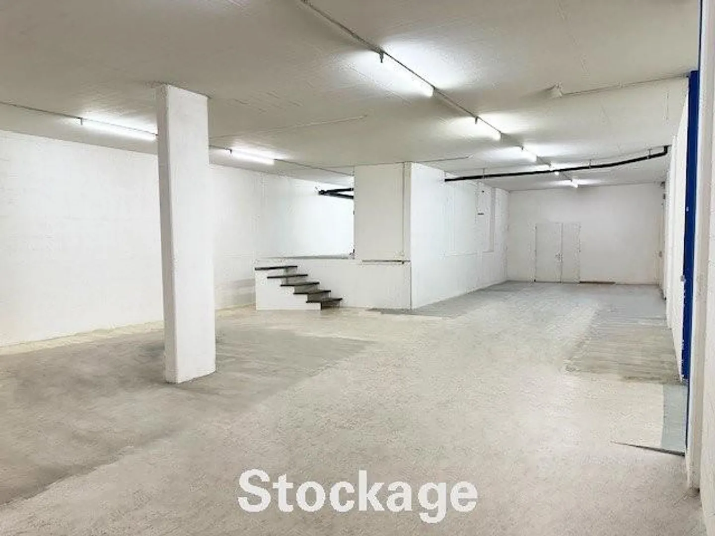 Are you looking for a spacious premises just steps from the city center? - Photo 7 of 12