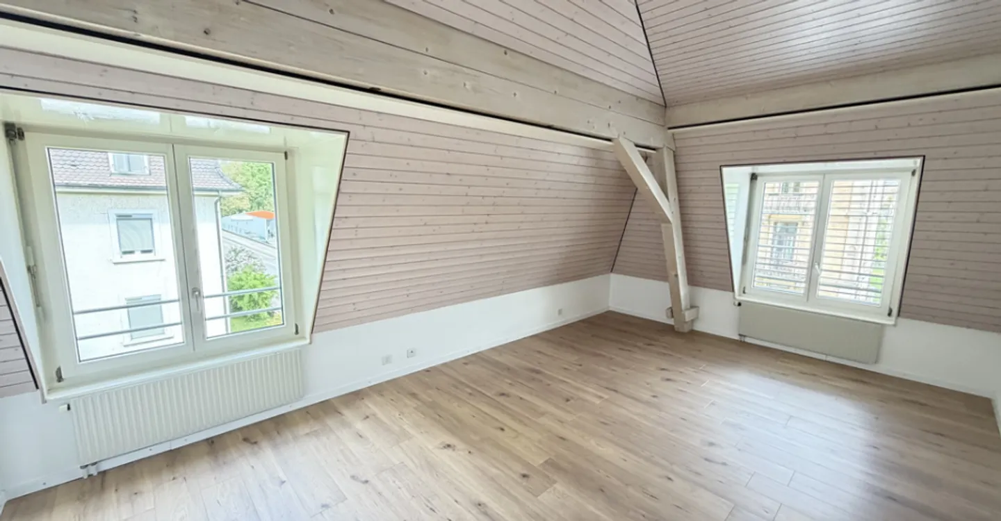 Renovated Apartment with Garden - Photo 4 of 10