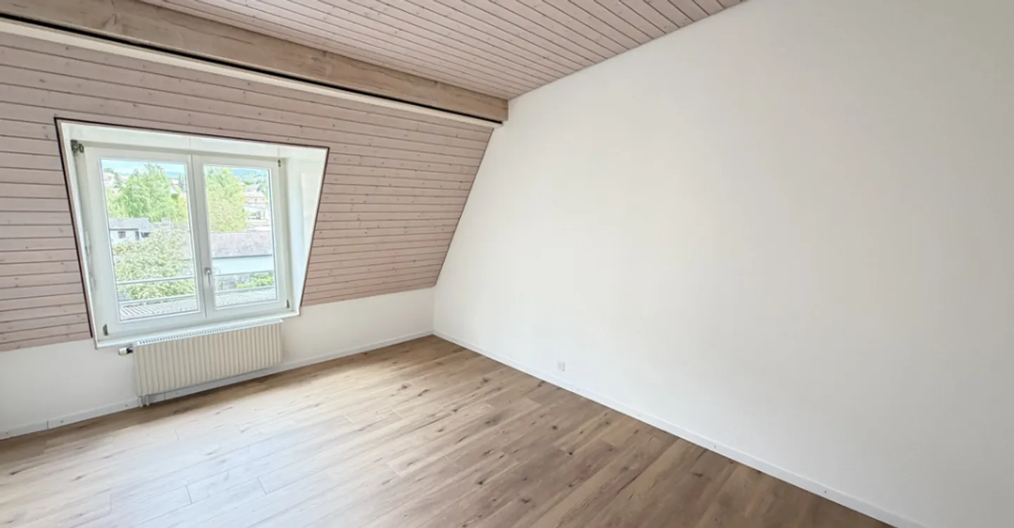 Renovated Apartment with Garden - Photo 5 of 10