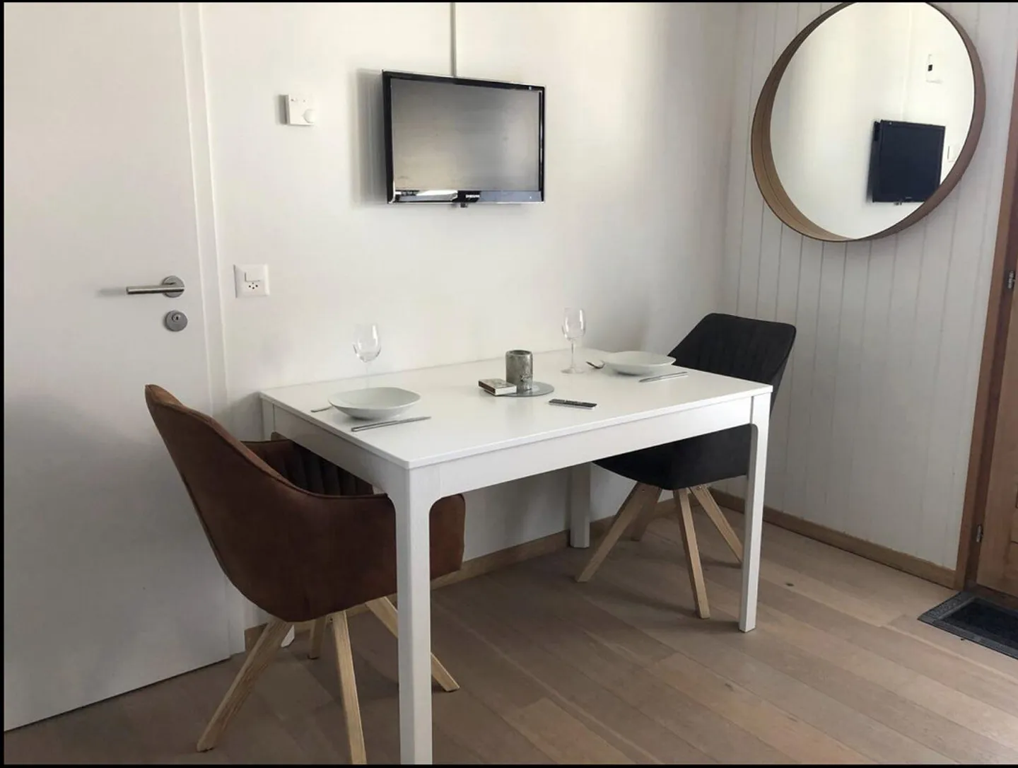 1 Room Furnished Living Object - Photo 7 of 8