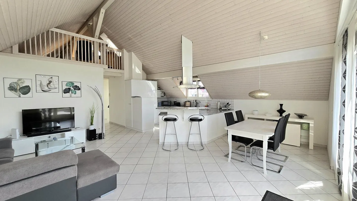 Appartement en penthouse confortable dans un emplacement central - Photo 2 sur 17