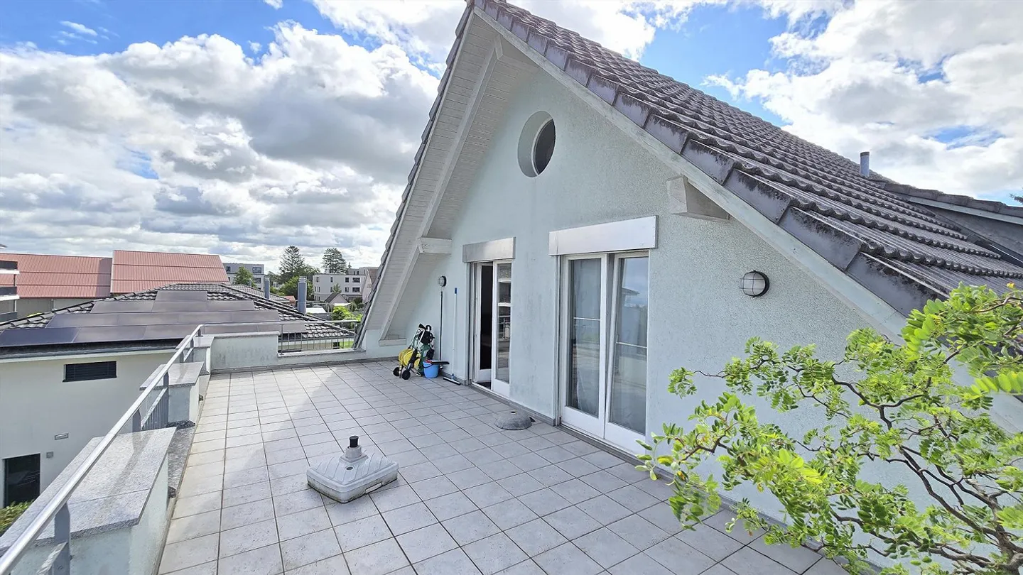 Appartement en penthouse confortable dans un emplacement central - Photo 6 sur 17