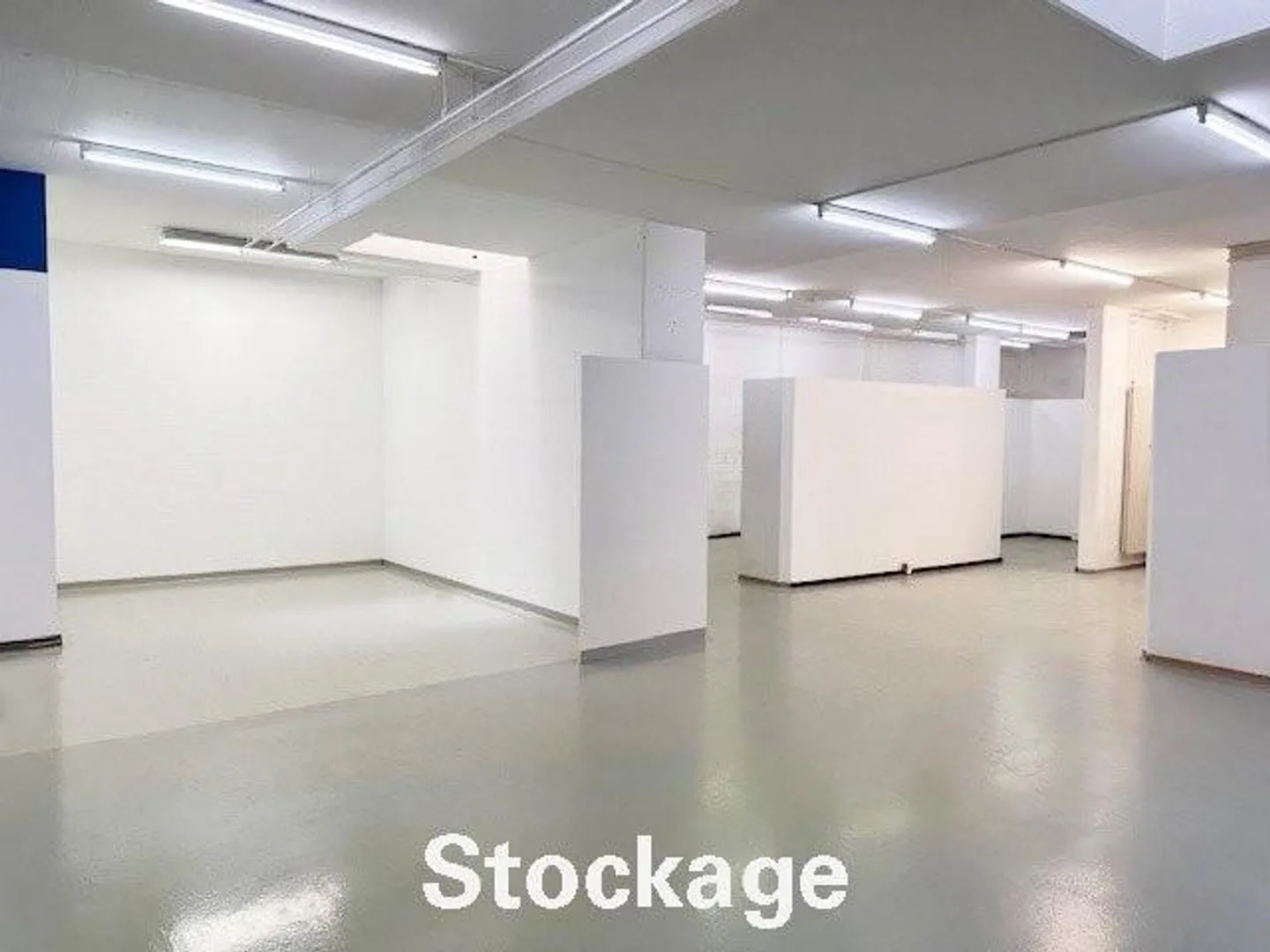 Are you looking for a spacious premises just steps from the city center? - Photo 8 of 12