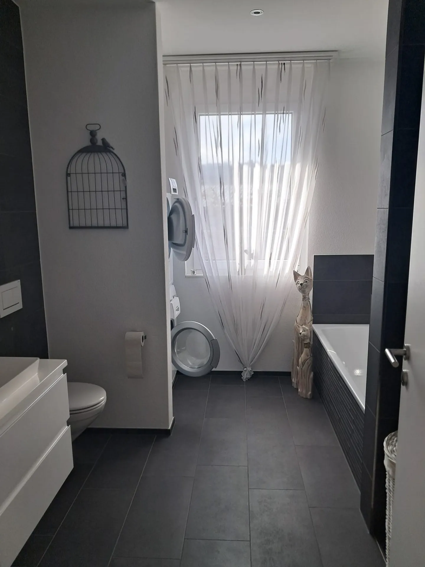 APPARTEMENT EN ATTIQUE AVEC VUE SUR RIGI ET PILATUS - Photo 6 sur 12