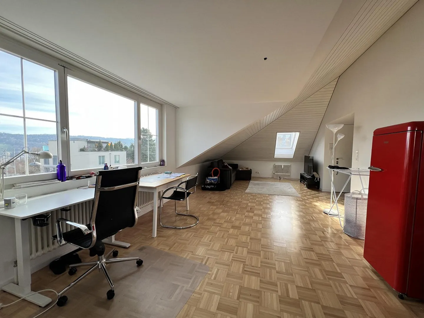 Bellissimo e luminoso appartamento mansardato di 2,5 stanze vicino all'università - Foto 4 di 9