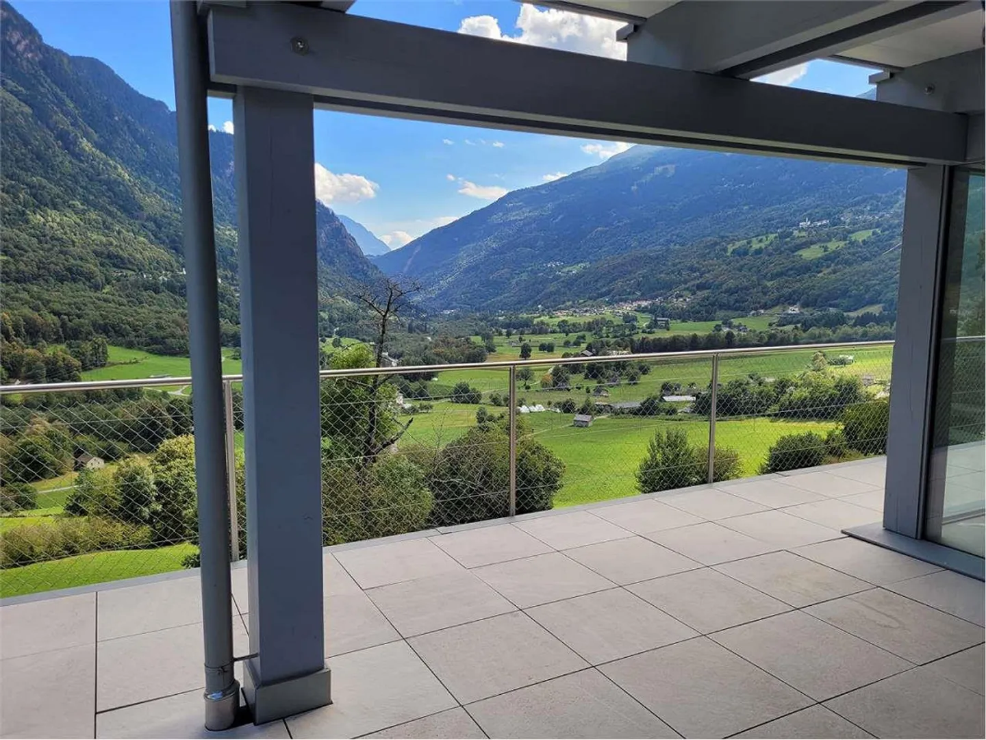Exklusive Villa mit atemberaubendem Blick - Foto 3 von 10