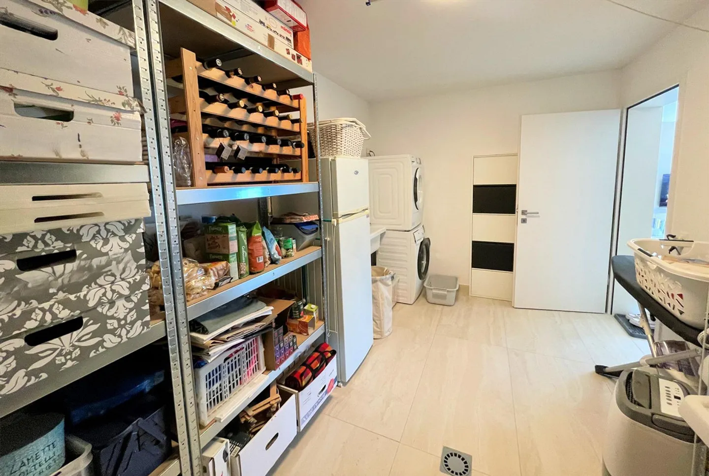 Elegante appartamento in collina con vista panoramica - Foto 17 di 19