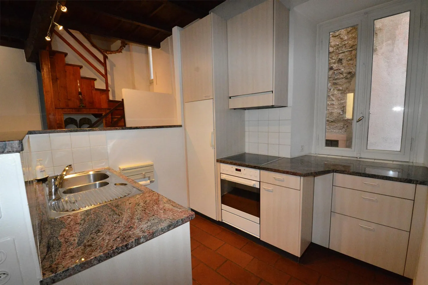 Morcote: multi-level residence with private courtyard, grotto and garden - Photo 4 of 13