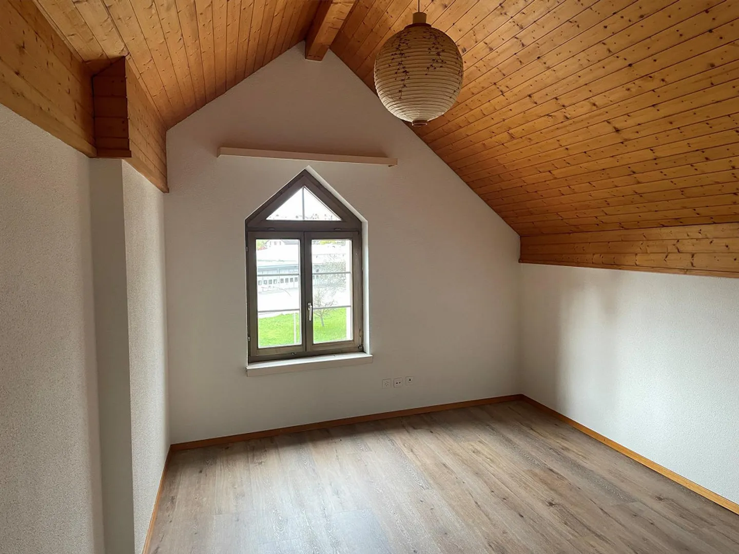 Charmante, rustikale 4.5-Zimmer Maisonettewohnung inkl. Garage - Photo 7 sur 7