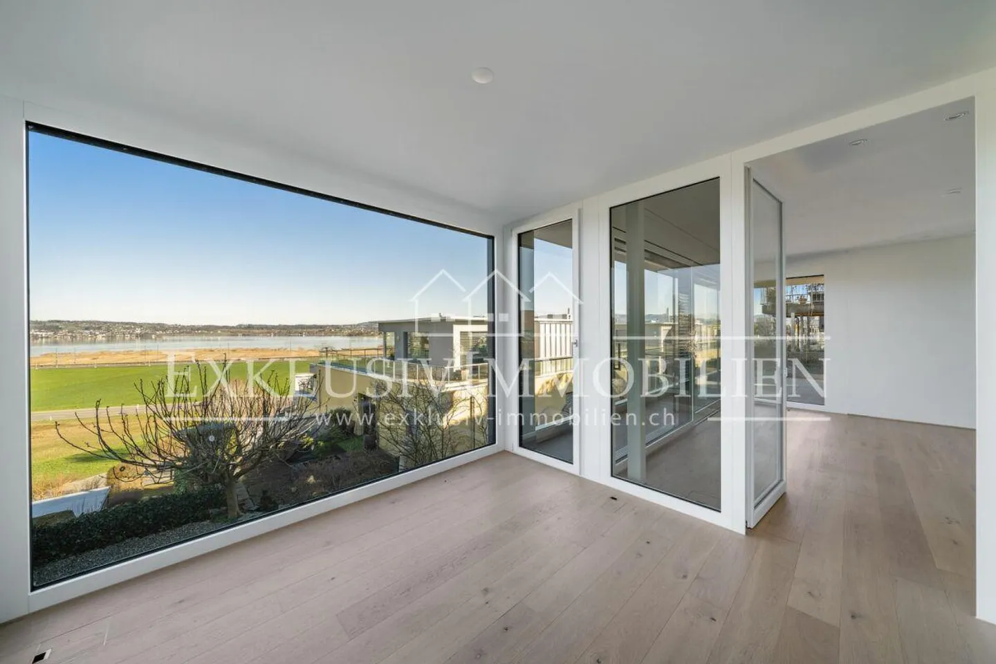 Luxuswohnung mit See- und Weitblick - Foto 2 von 9