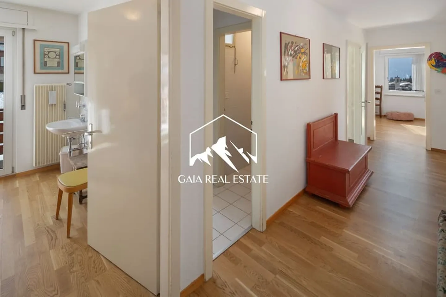 3,5 Zimmer im Herzen von Crans Montana mit Aussicht und Garage - Foto 5 von 13