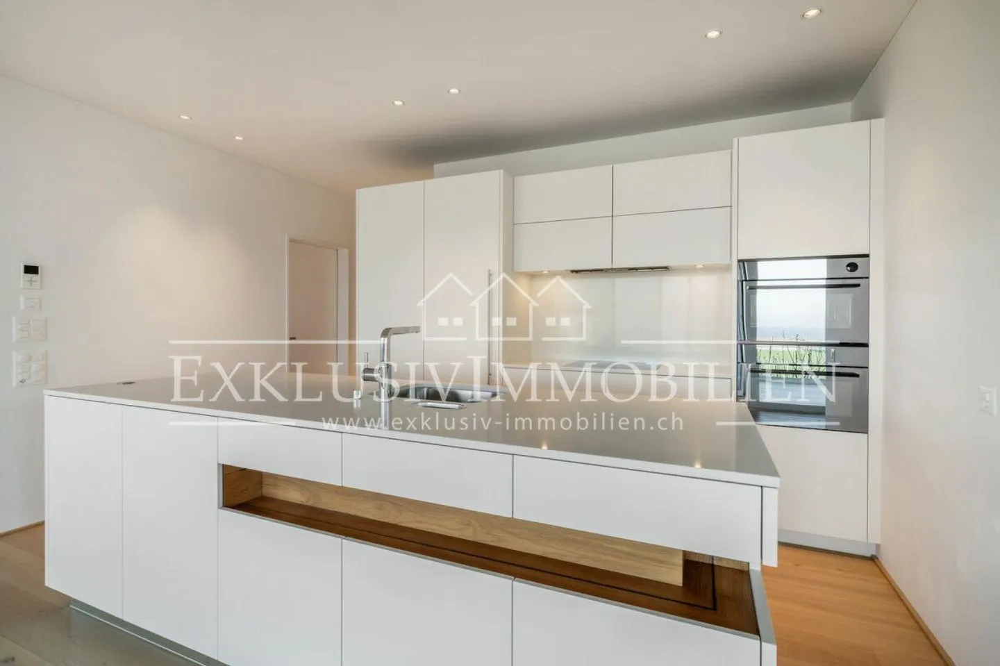 Luxuswohnung mit See- und Weitblick - Foto 3 von 9