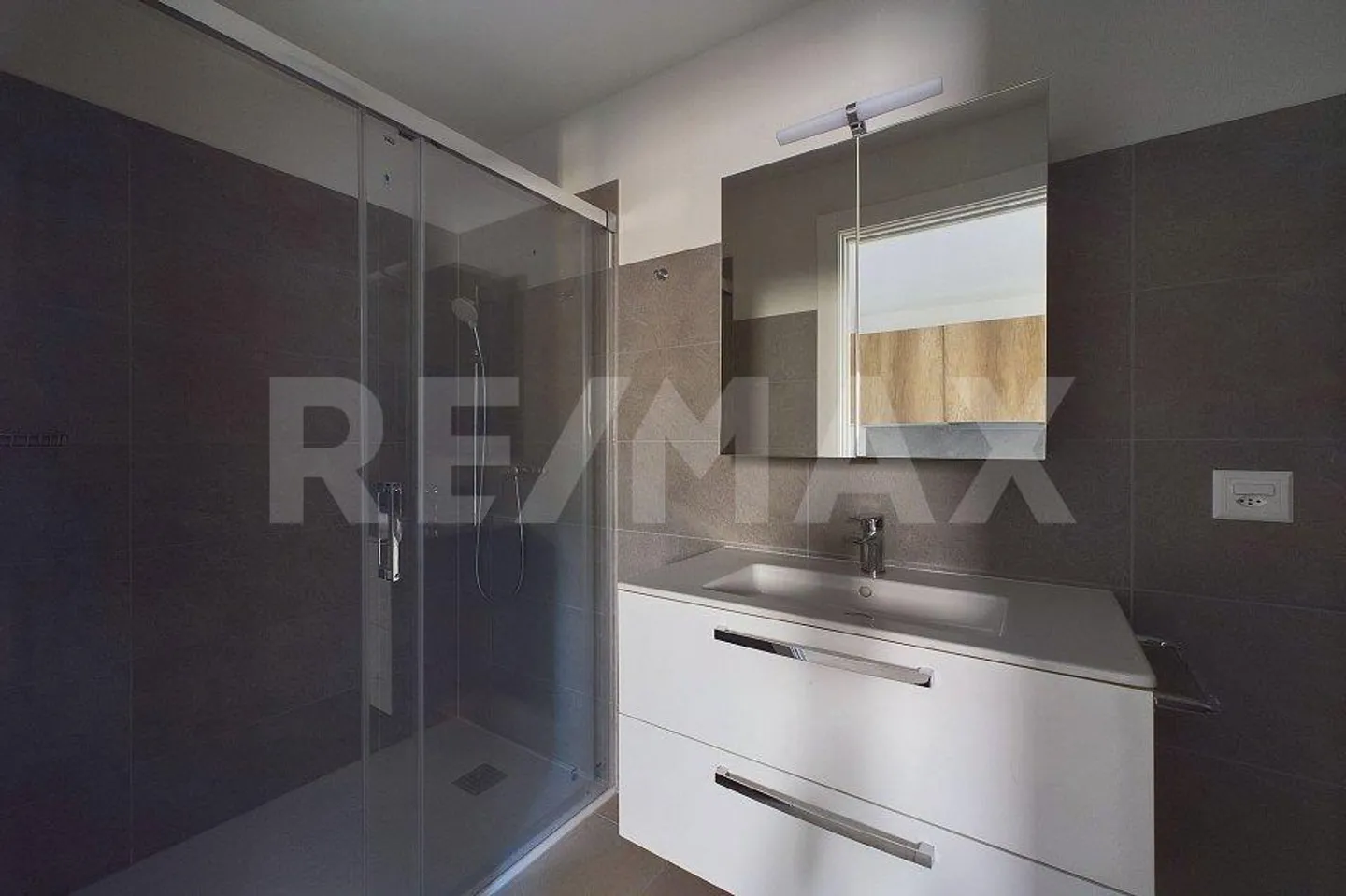 Charmante neue Drei-Zimmer-Wohnung im Herzen von Lopagno - Foto 8 von 13