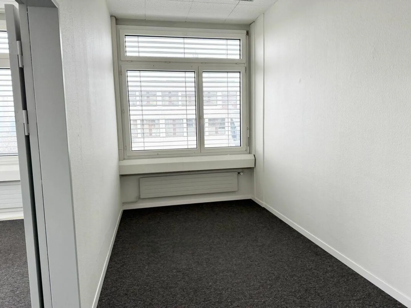 Bright, Quiet Spaces for Individual Use - Photo 4 of 5