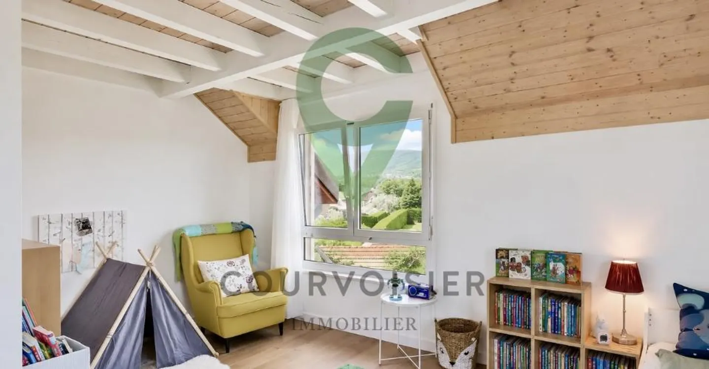 Duplex en attique de caractère avec vue dégagée proche de Nyon. - Foto 6 di 11