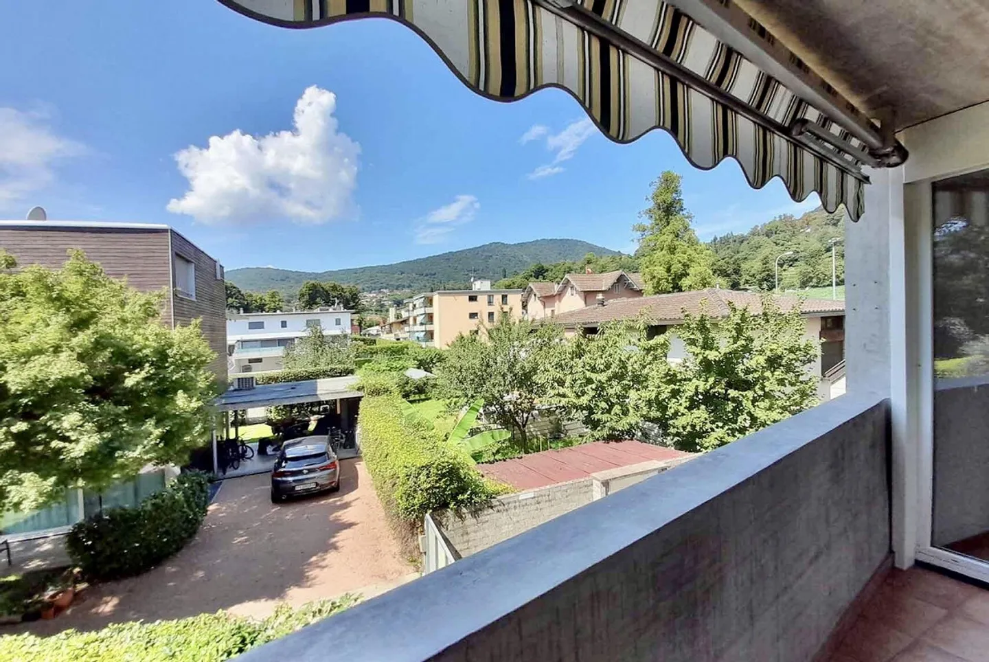 À LOUER SPACIEUX ET MODERNE 2.5 PIÈCES AVEC TERRASSE À MAGLIASO - Photo 5 sur 10