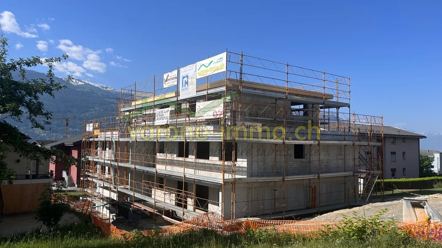 Appartamento attico in nuova residenza Minergie a Savièse - Foto 2 di 14