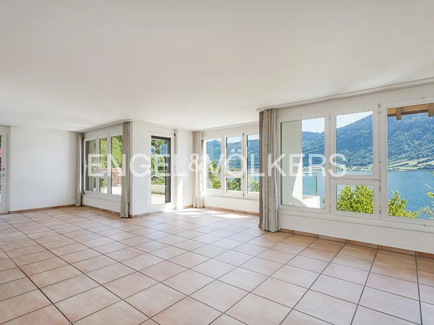 Horizon Walchwil | Detached corner house - Photo 4 of 16