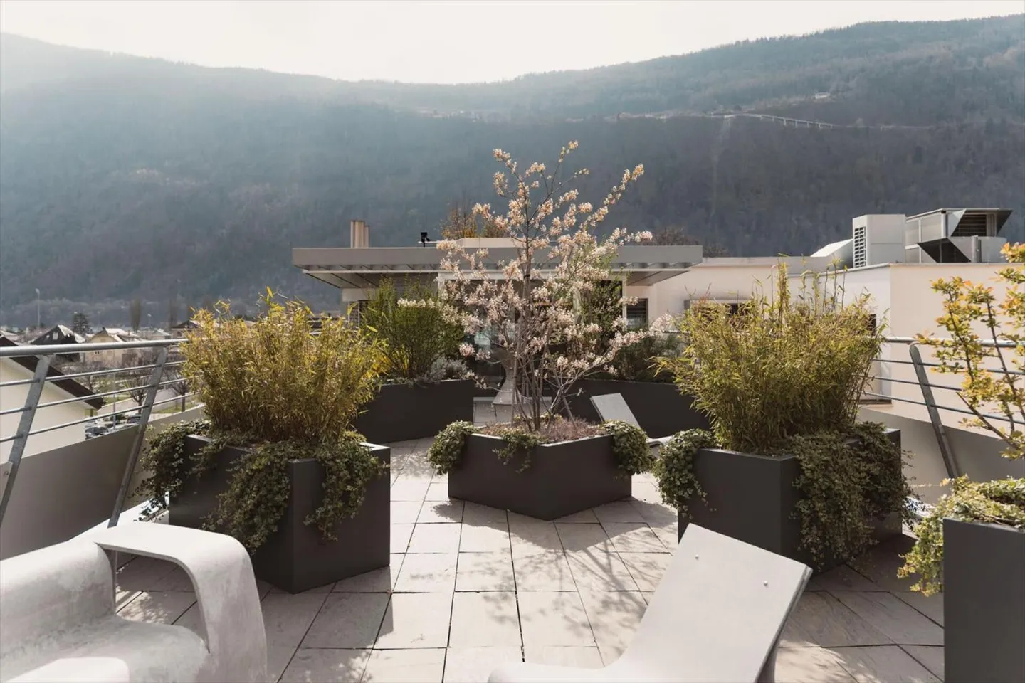 Dachgeschoss-Wohnung mit 4 Zimmern in Martigny - Foto 2 von 9