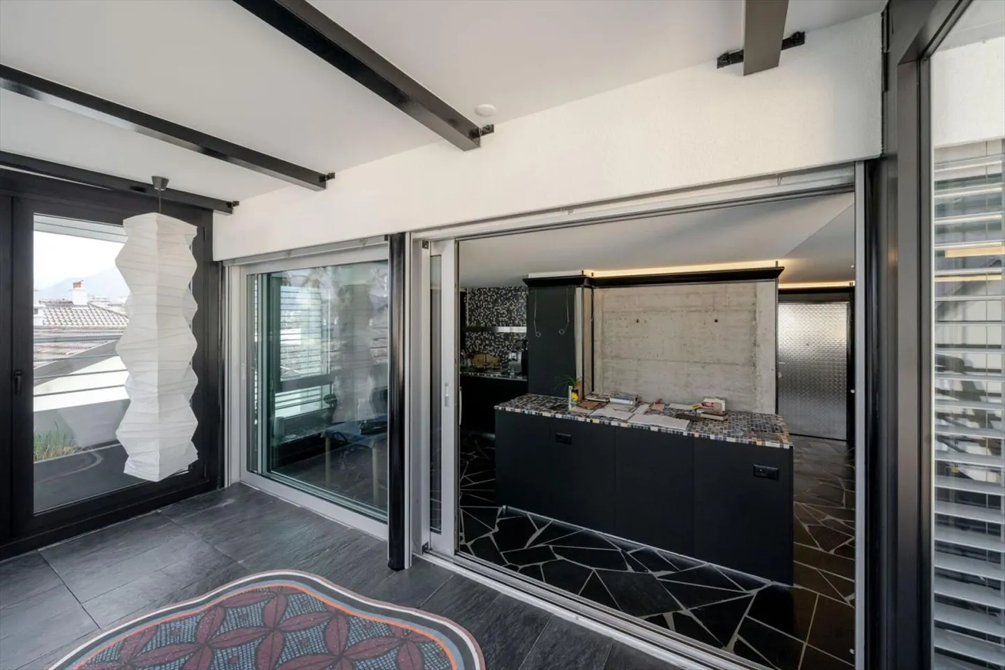 Dachgeschoss-Wohnung mit 4 Zimmern in Martigny - Foto 4 von 9