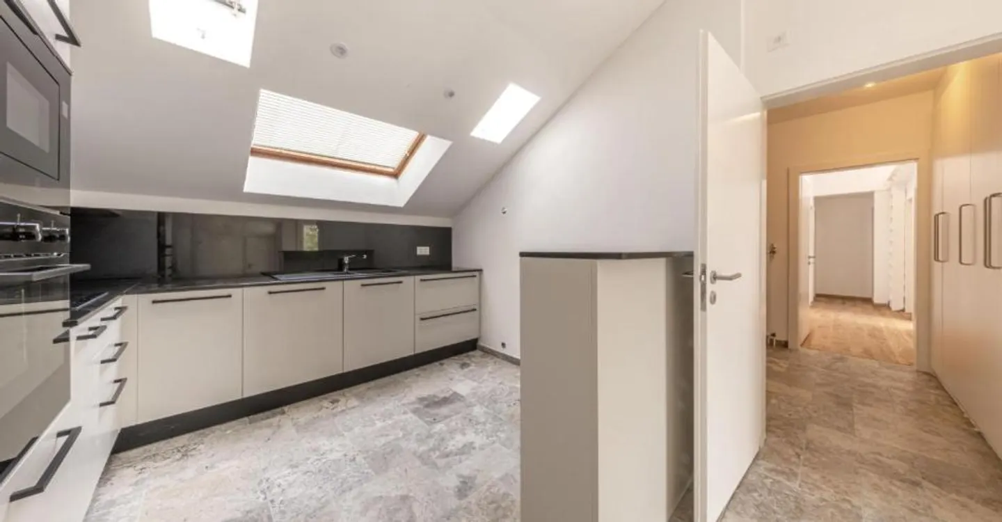 Renovated Family Apartment - Photo 2 of 6