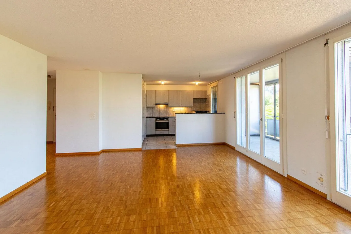 Well-maintained 3.5-room apartment in a quiet, central location - Photo 1 of 21