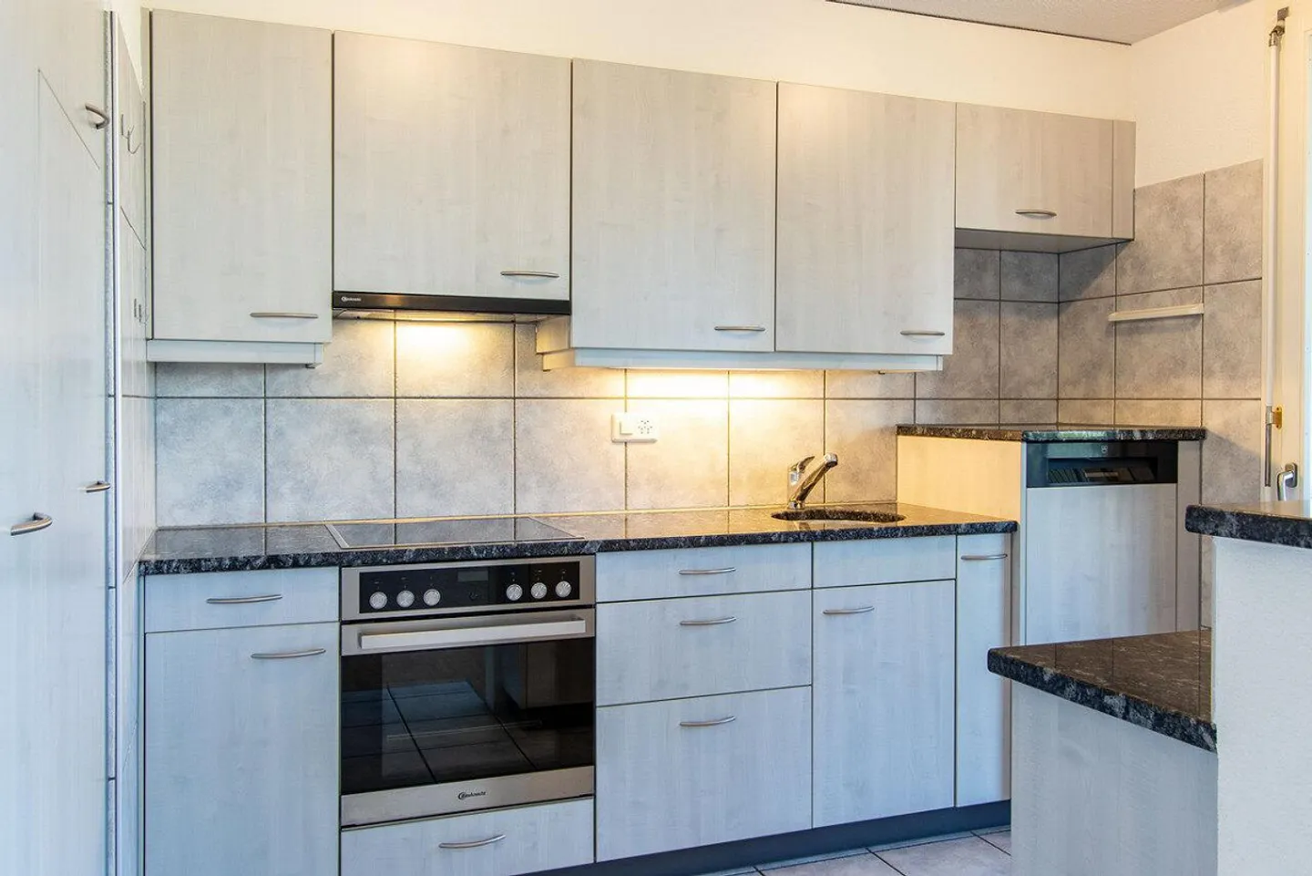 Well-maintained 3.5-room apartment in a quiet, central location - Photo 3 of 21